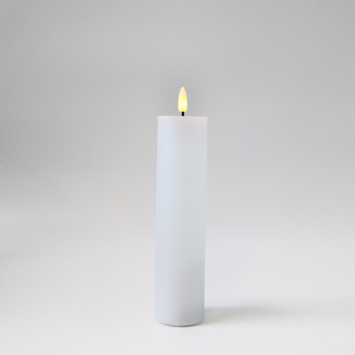 LED-Stumpenkerze 20cm, Flammeneffekt, Weiß - Ø5cm, Fernbedienung, Timer, Echtwachs