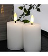 LED Blockkerzen, 2 Stück, Flammeneffekt, weiß - 7,5 cm hoch, Ø5 cm, mit Fernbedienung, echtes Wachs