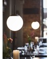 Chicago Café Pendelleuchte Ø50 für E27 in Opal/Schwarz - Nielsen Light