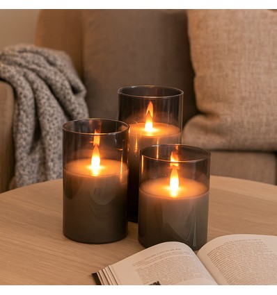 LED Stumpenkerzen Set in Rauchglas Ø7,5cm, 3 Stk., Flammen-Effekt - Inkl. Fernbedienung und Timer, 10/12,5/15cm hoch, Echtwachs