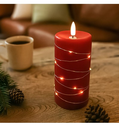 LED Stumpenkerze mit Lichterkette, 15cm hoch, Flammen-Effekt - Ø7,5cm, funktioniert m. Fernbedienung, Echtwachs, rot