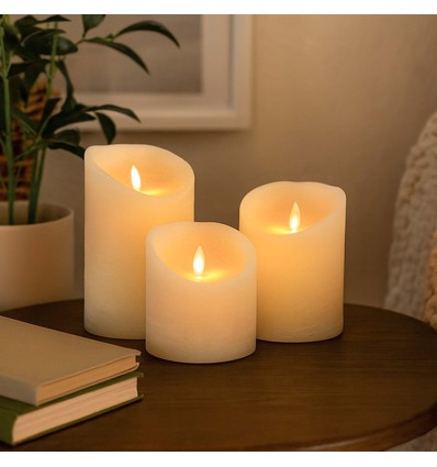 LED Stumpenkerzen Ø10cm, 3 Stk., bewegliche Flamme, weiß - Inkl. Fernbedienung und Timer, 10/12,5/15cm hoch, Echtwachs
