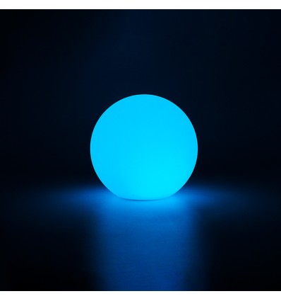 Ø8 cm RGB LED Kugel - Wiederaufladbar, mit Fernbedienung, IP66
