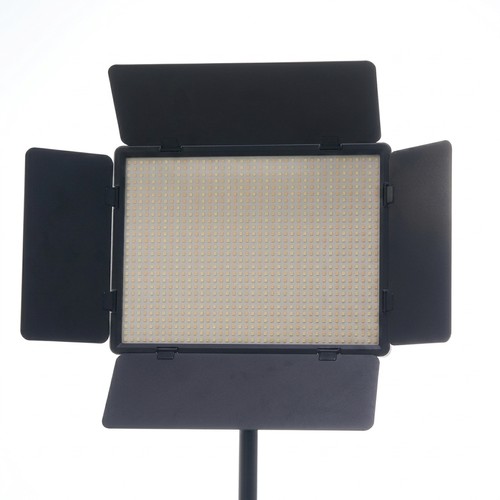 200W LED-Lichtpanel für Foto & Video - Inkl. Barndoors, einstellbare CCT und 8 Effekte
