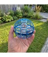 Hover Orb fliegender Ball mit RGB-Licht - Ø9,5 cm, blau, perfekt für Kinder und Junggebliebene