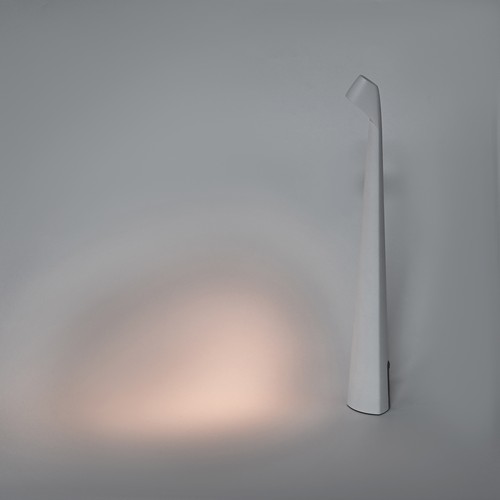 Wiederaufladbare LED Tischleuchte innen/außen - Weiß, 40cm hoch, 3-stufig dimmbar, IP44