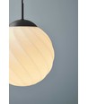 Halo Design - Twist Pendelleuchte Ø25cm E27 Kugel Opal - Schwarz